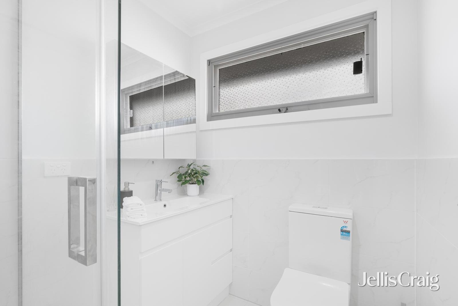 83 Scoresby Road, Bayswater image 3
