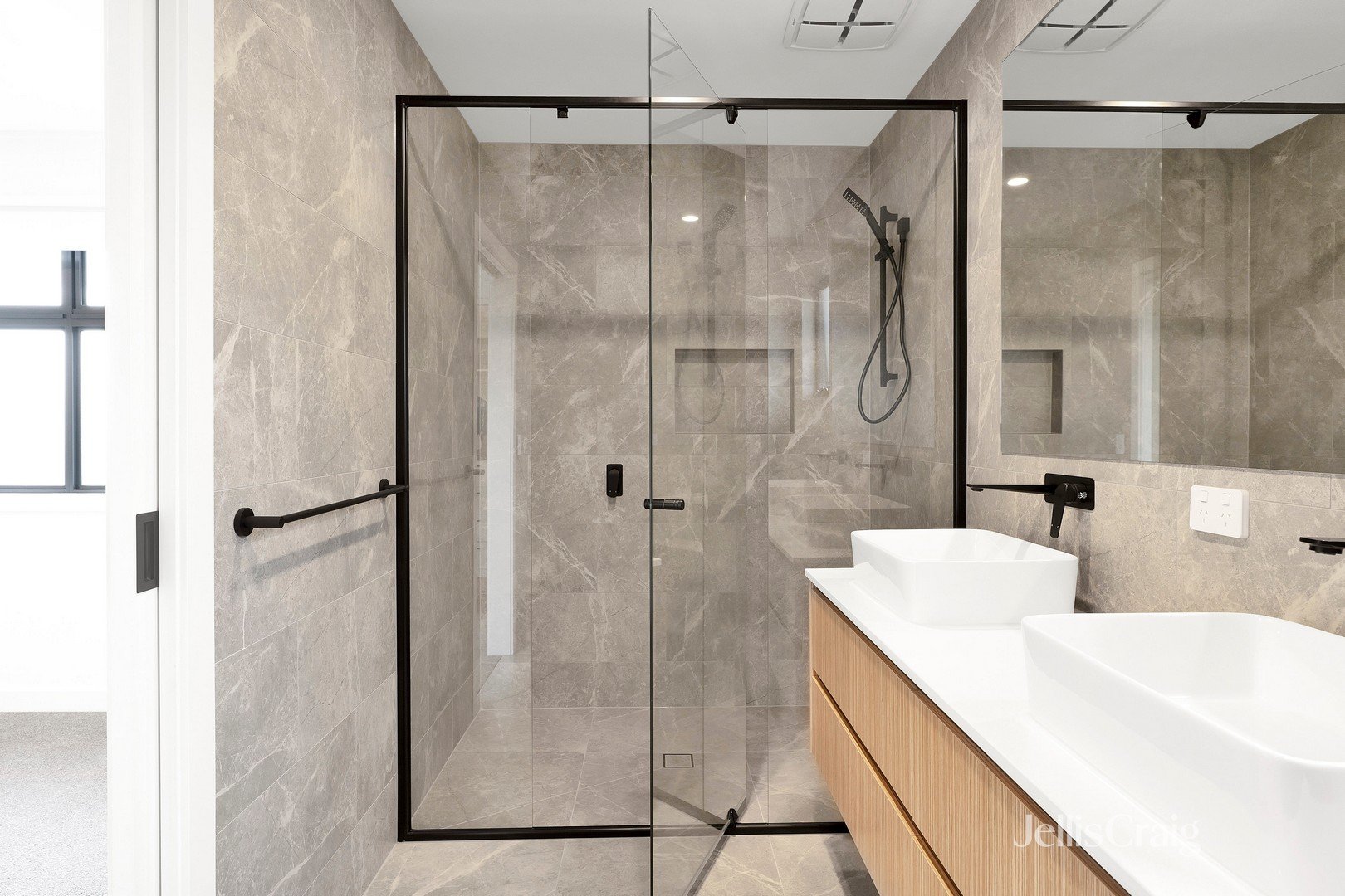 83 Second Avenue, Altona North image 7