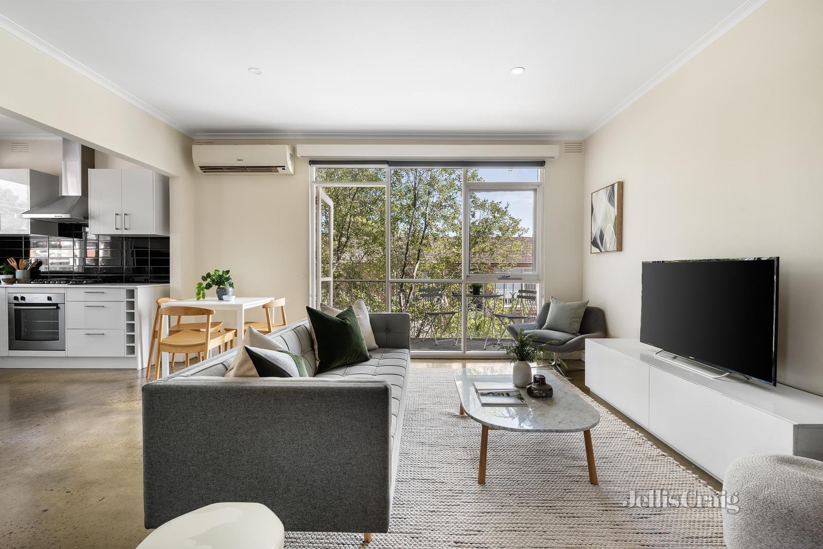 8/3 St Johns Avenue, Camberwell image 1