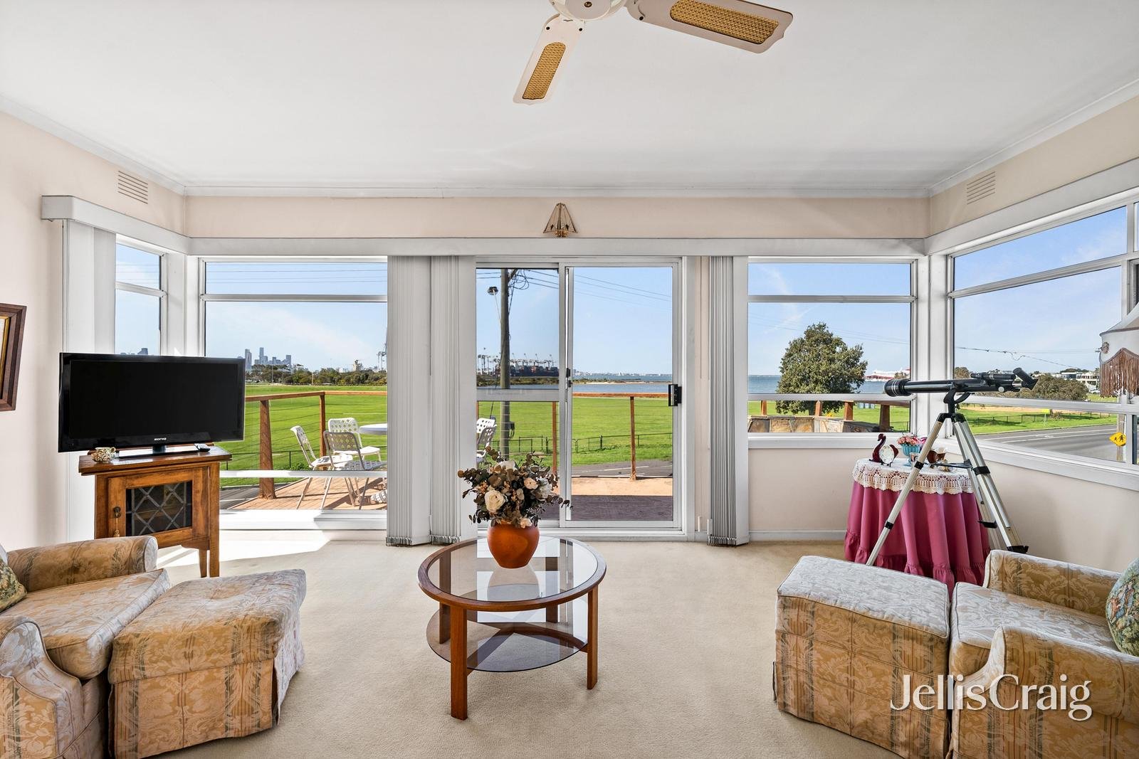 83 The Strand, Newport image 3