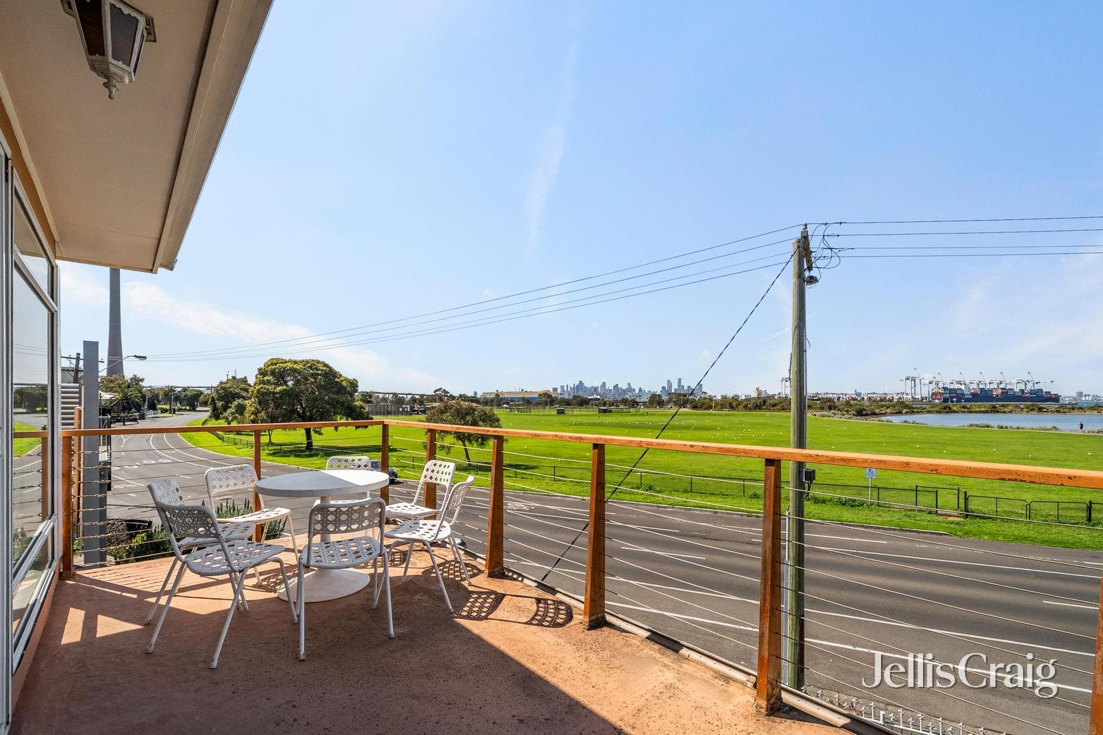 83 The Strand, Newport image 9