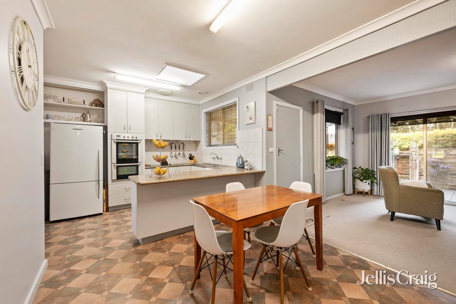 83 Winyard Drive, Mooroolbark image 3