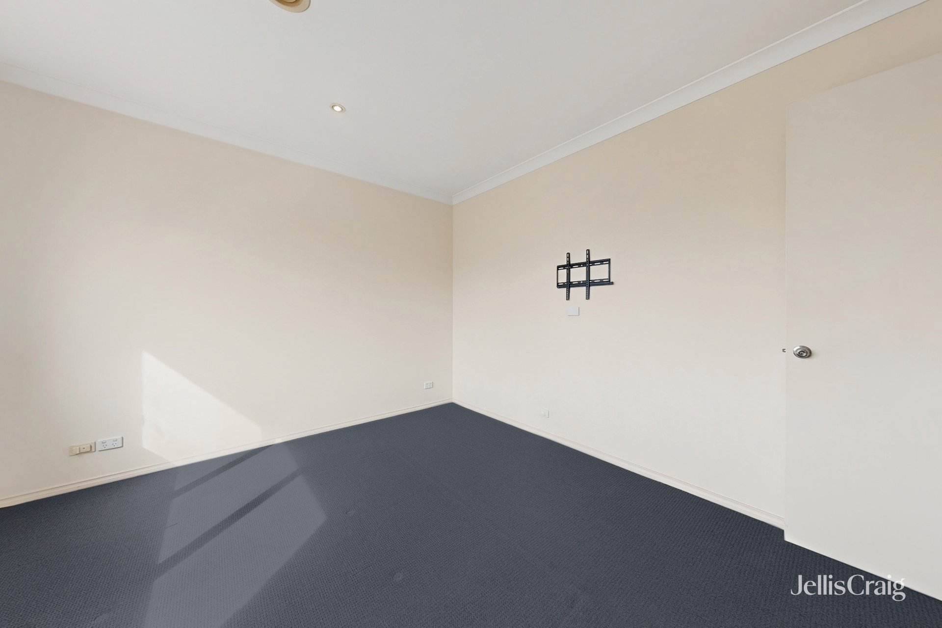 83 York Street, Strathmore image 11