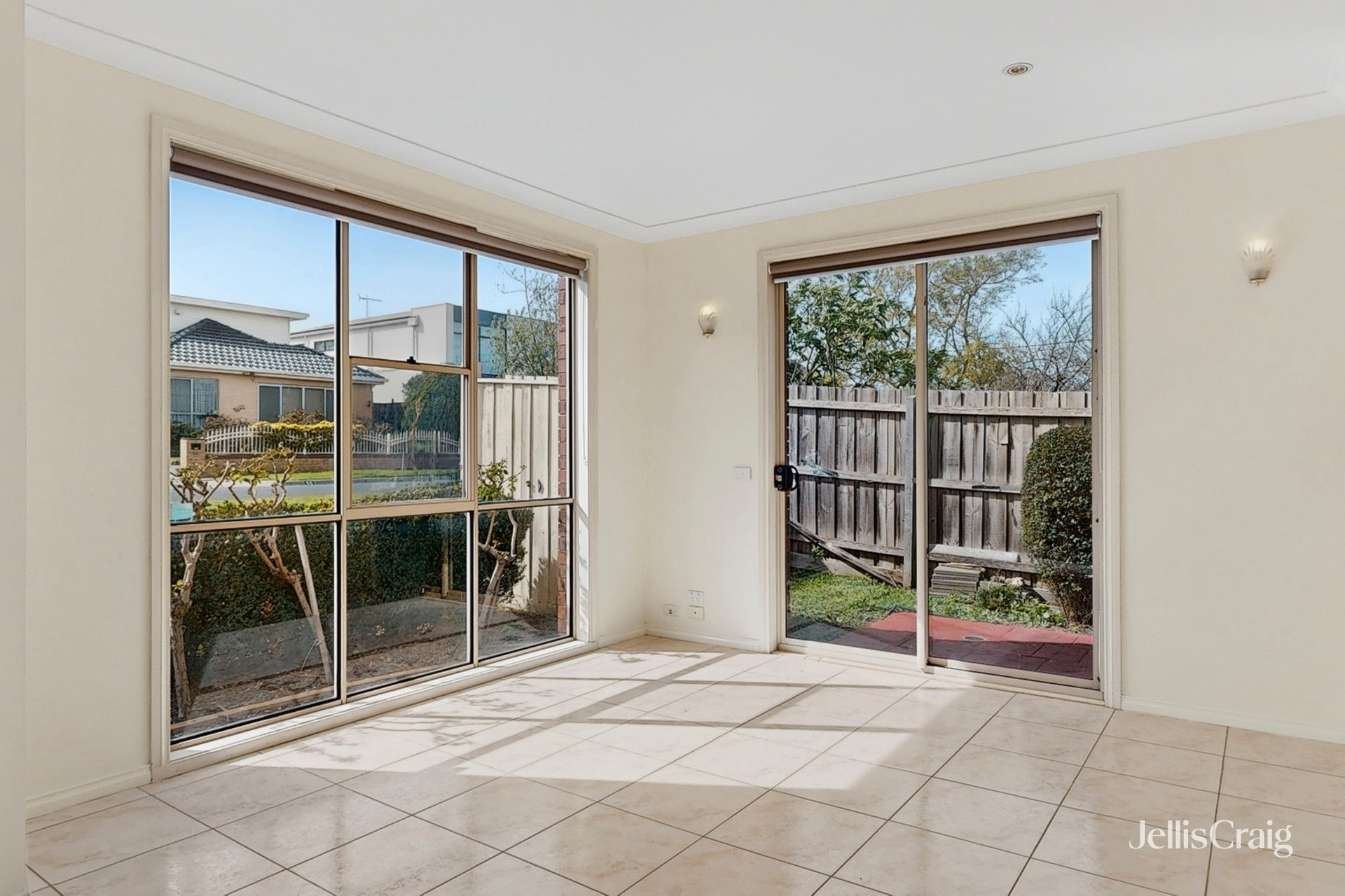 83 York Street, Strathmore image 3