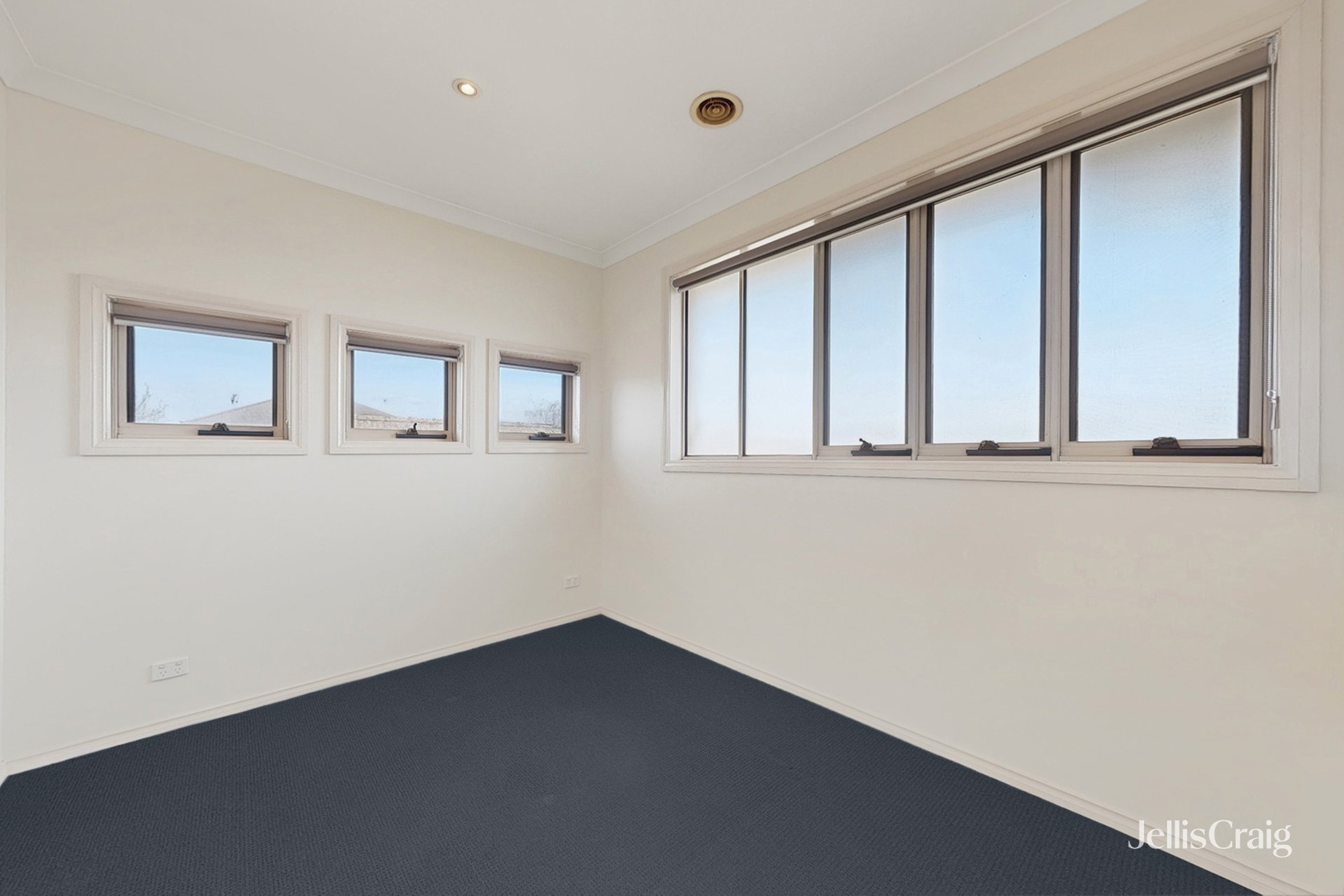 83 York Street, Strathmore image 13