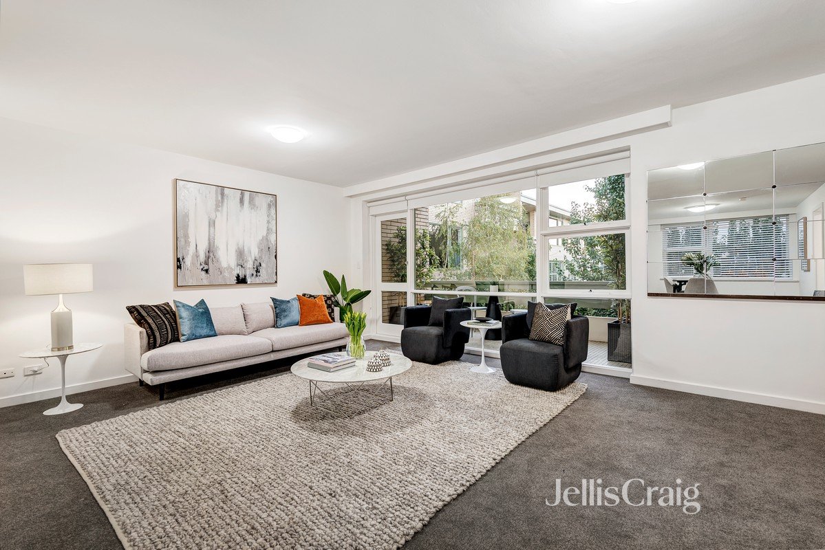 8/30 Lansell Road, Toorak image 1