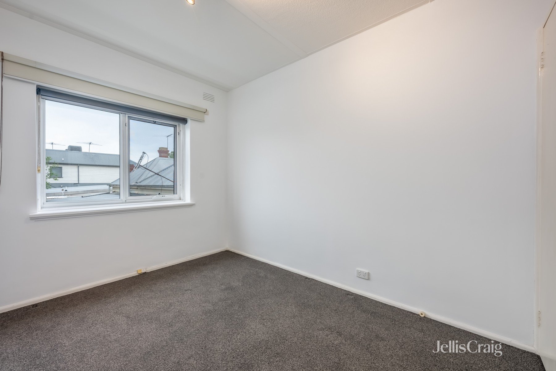 8/31 Emmaline Street, Northcote image 4