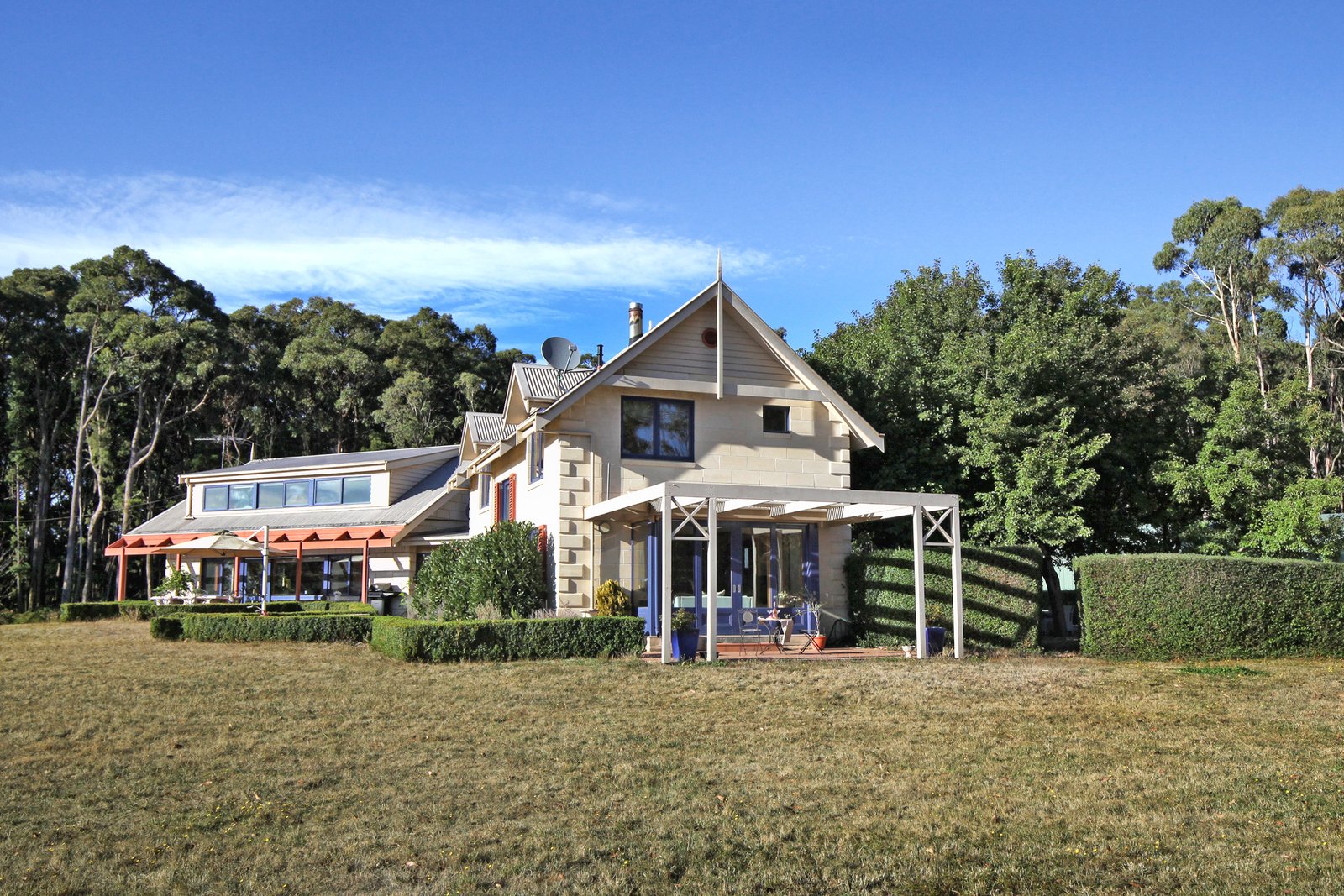 Property Gallery - Main Image