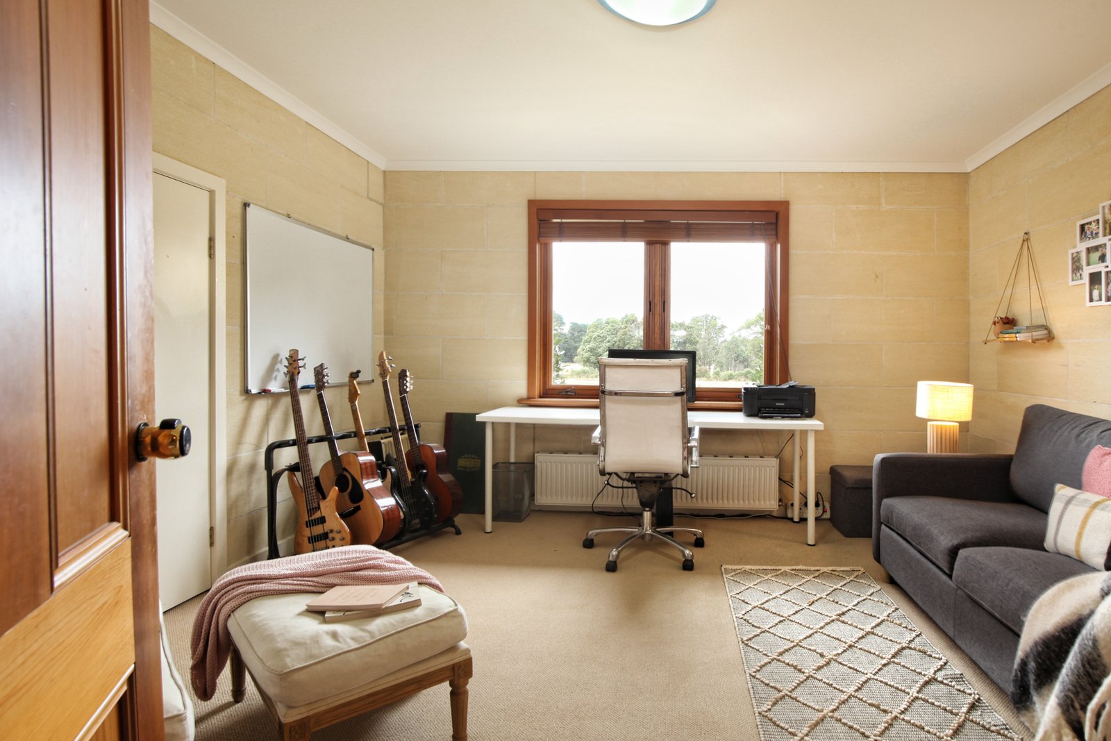 Property Gallery Thumbnail 9