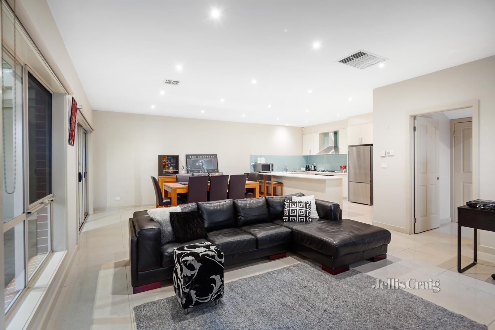 8/311 Ryans Road, Eltham North image 2