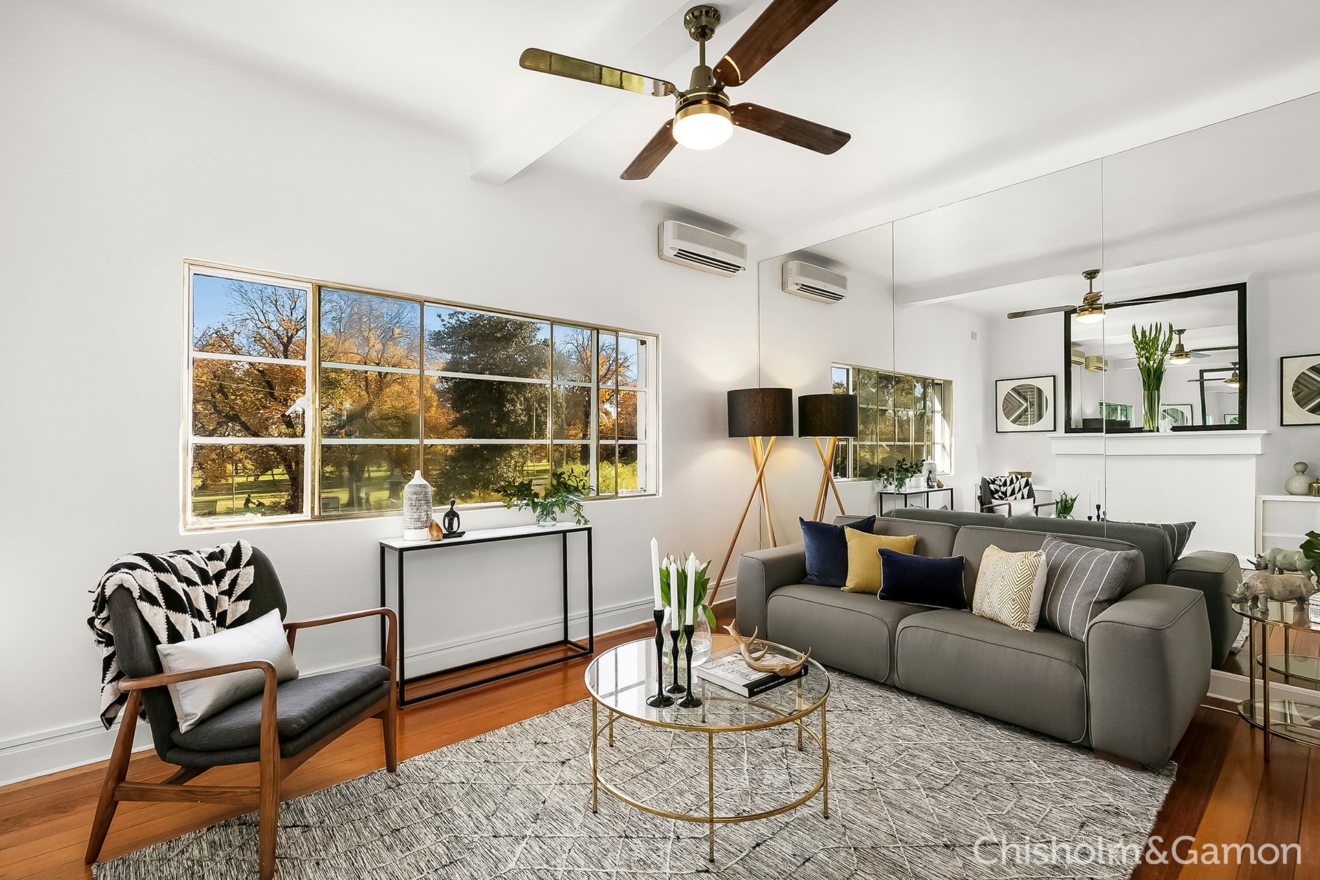 8/32 Queens Road, Melbourne image 1