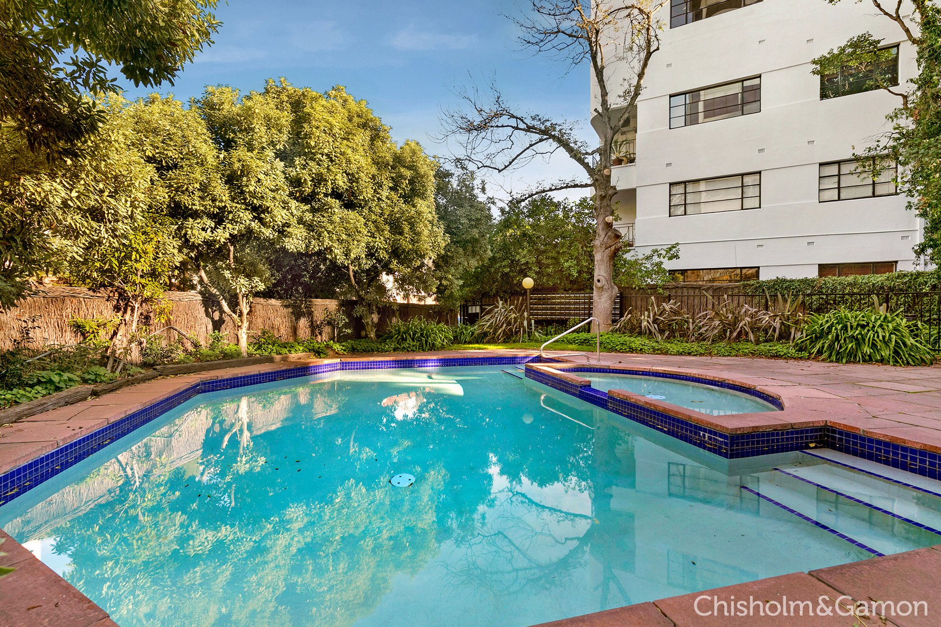 8/32 Queens Road, Melbourne image 8
