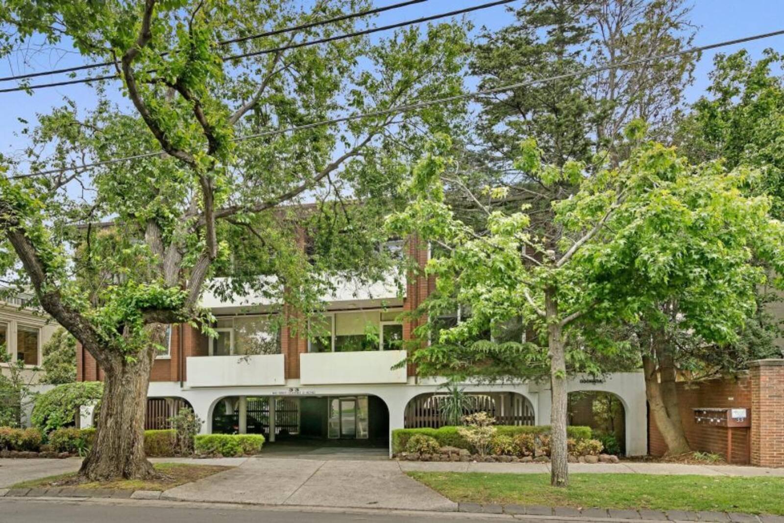 Property Gallery Thumbnail 19