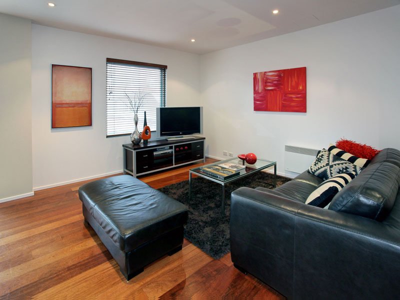 833/1 Esplanade West, Port Melbourne image 7
