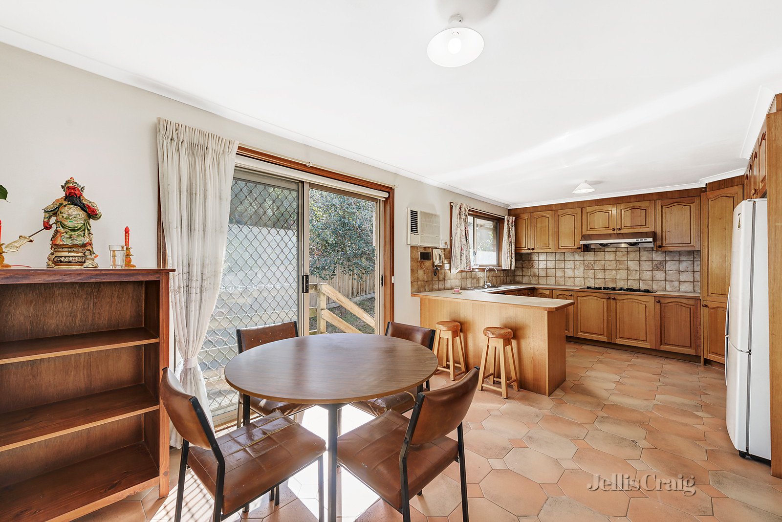 8/34 Bowen Road, Doncaster East image 1