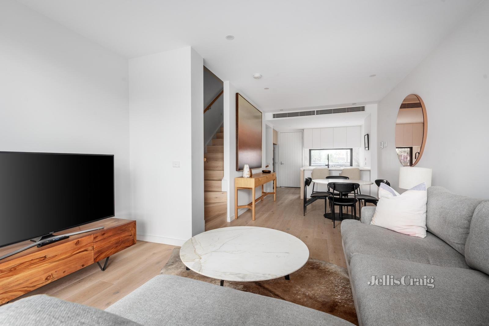8/343 Williamstown Road, Port Melbourne image 2