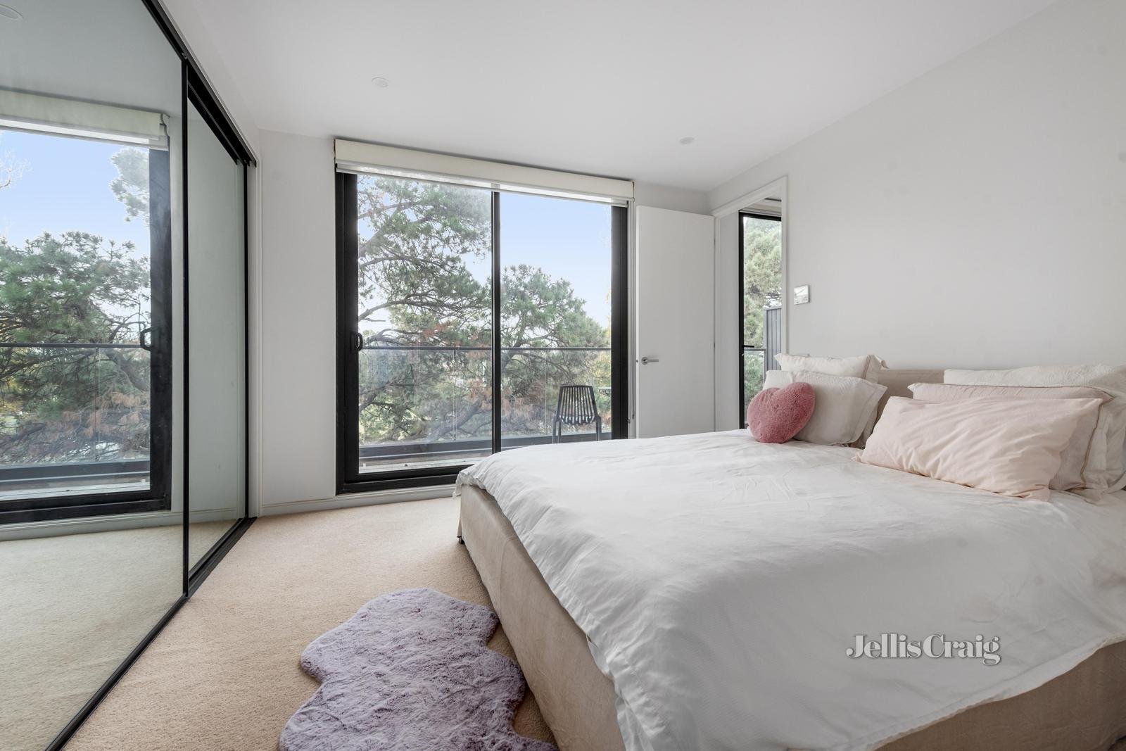 8/343 Williamstown Road, Port Melbourne image 5