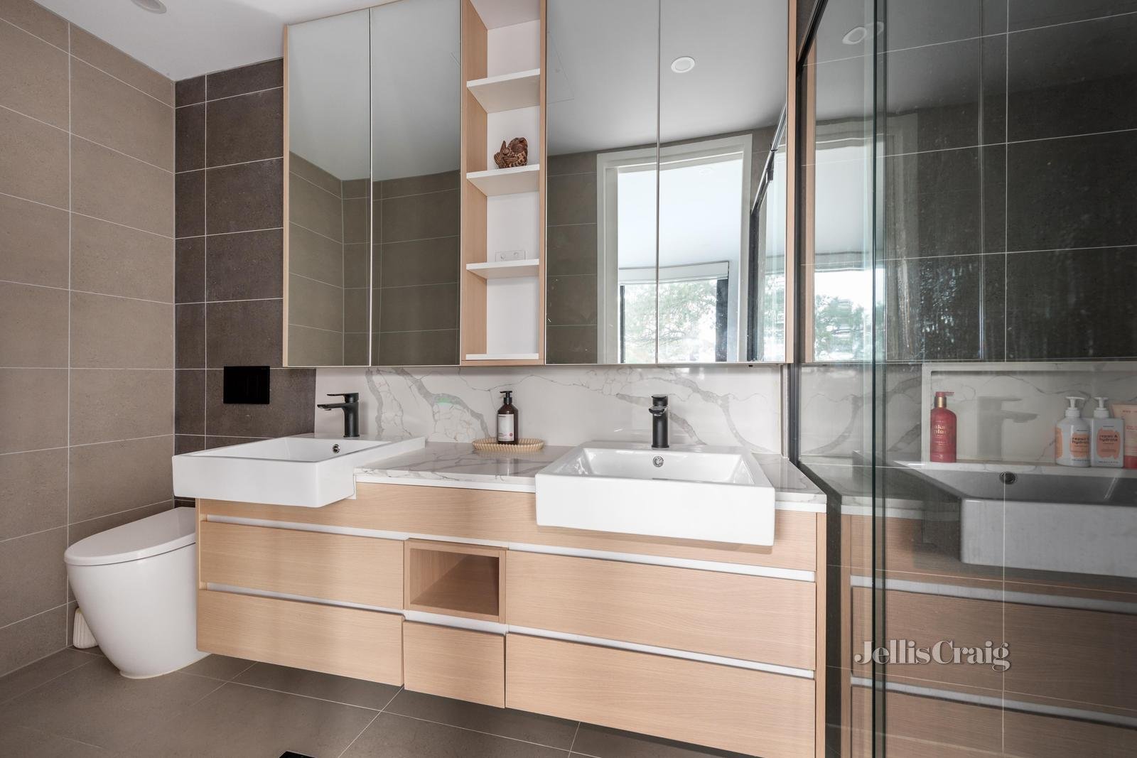 8/343 Williamstown Road, Port Melbourne image 7