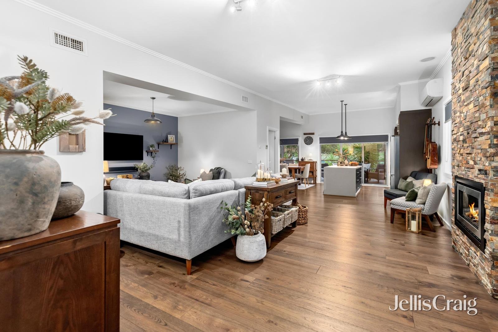 834a Chisholm Street, Black&nbsp;Hill image 2