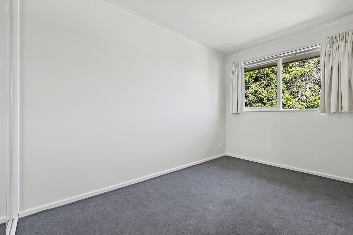 8/35 Dunoon Street, Murrumbeena image 4