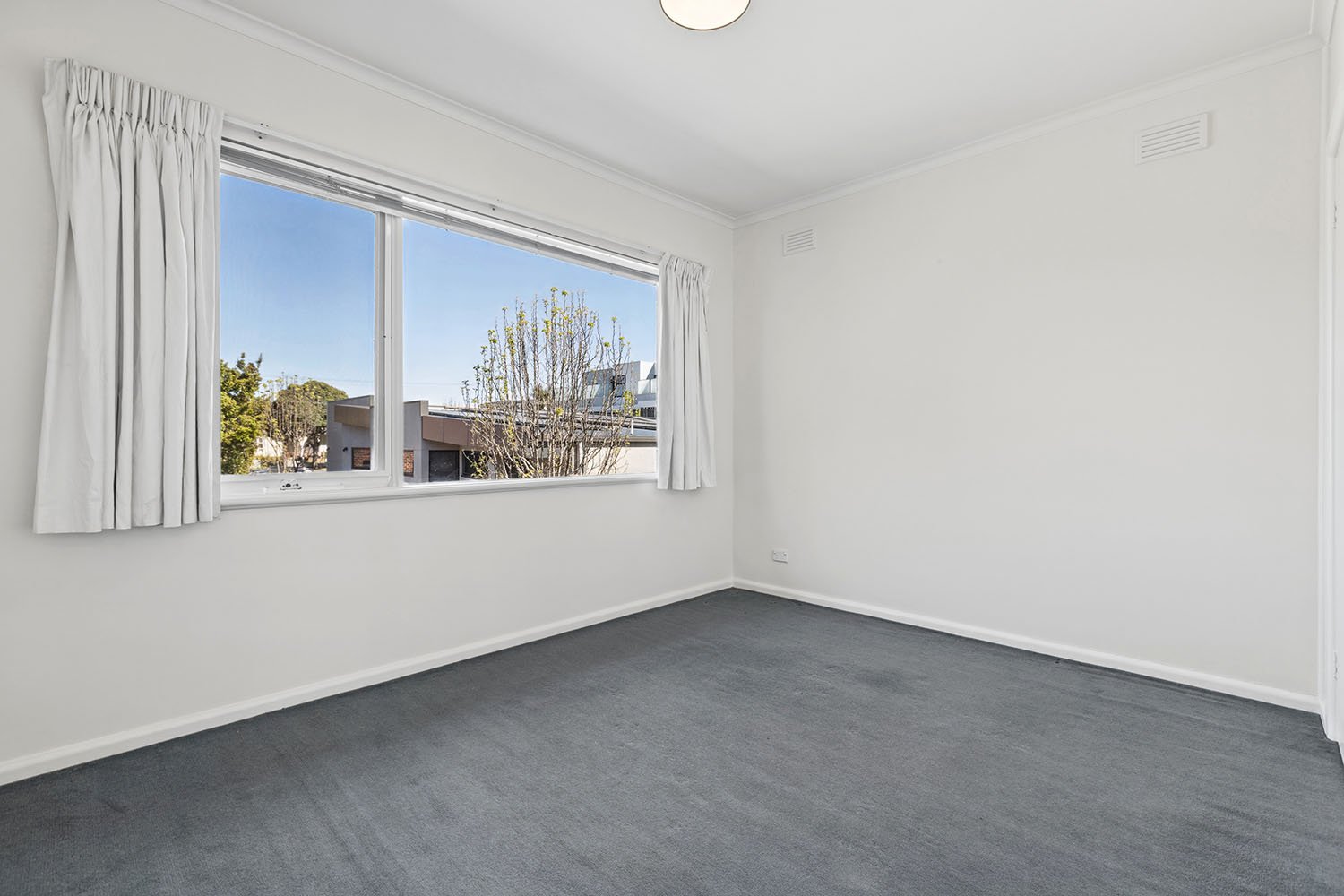 8/35 Dunoon Street, Murrumbeena image 5