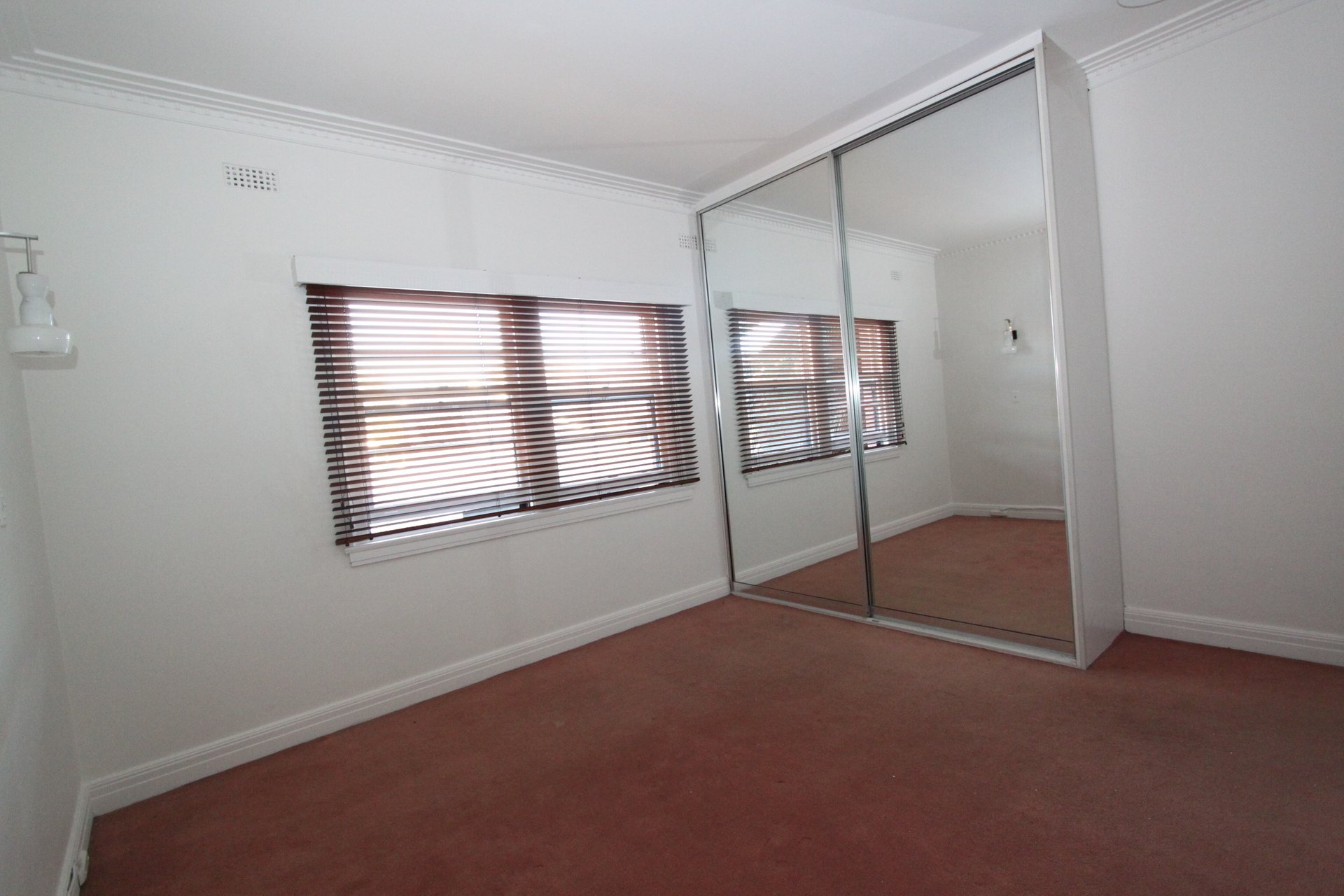 Property Gallery Thumbnail 7