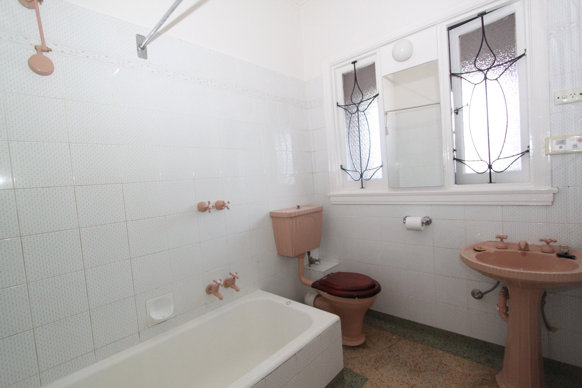 Property Gallery Thumbnail 8