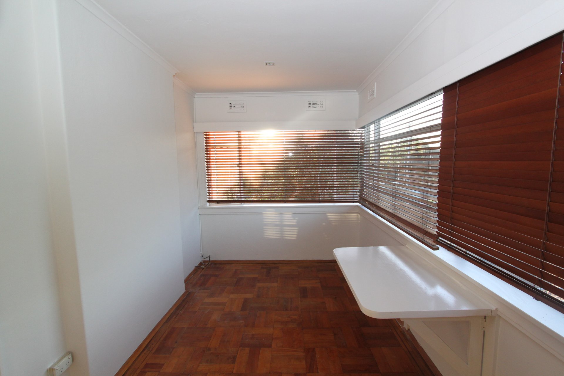 Property Gallery Thumbnail 10