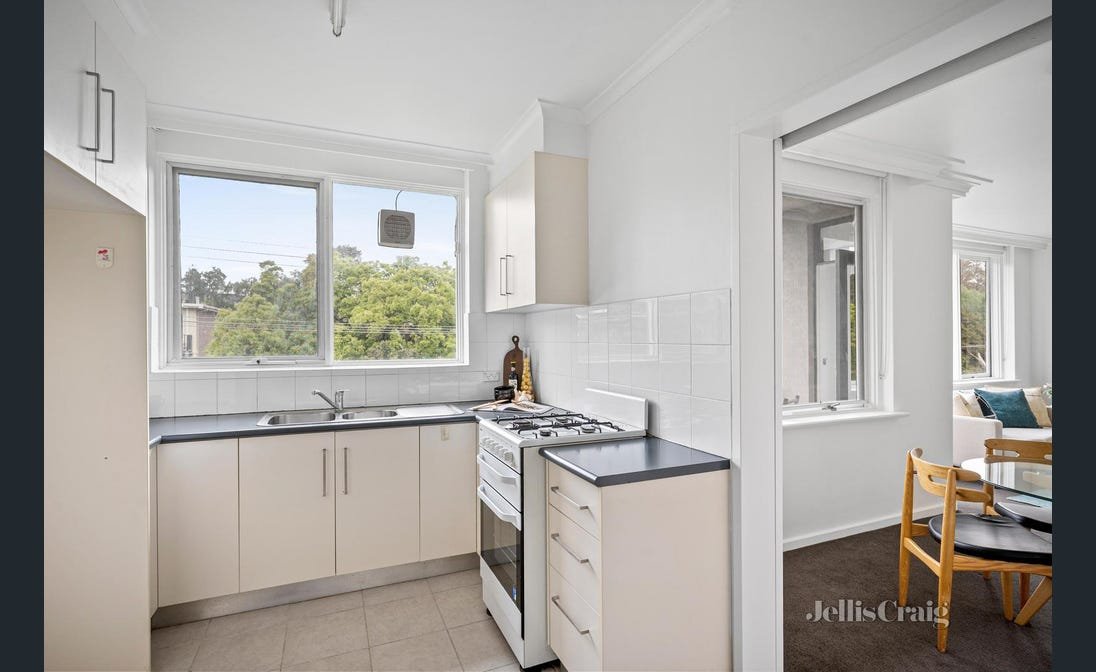8/36-38 Elphin Grove, Hawthorn image 2