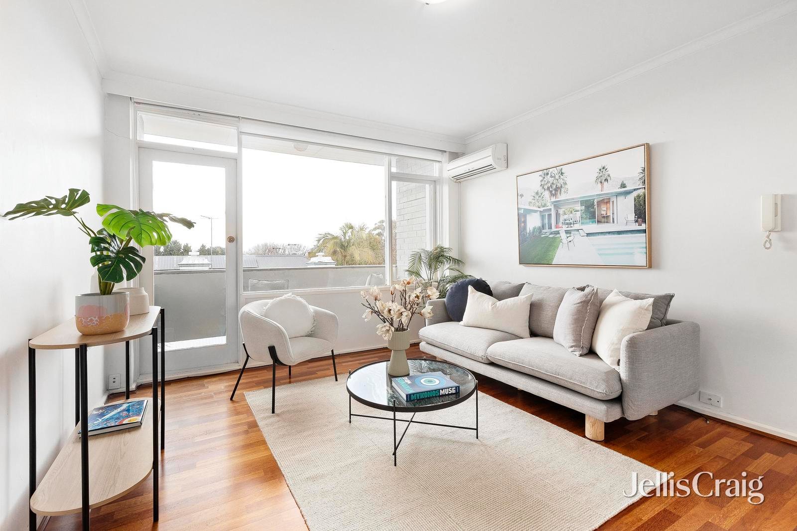 8/36 Byron Street, Elwood image 2