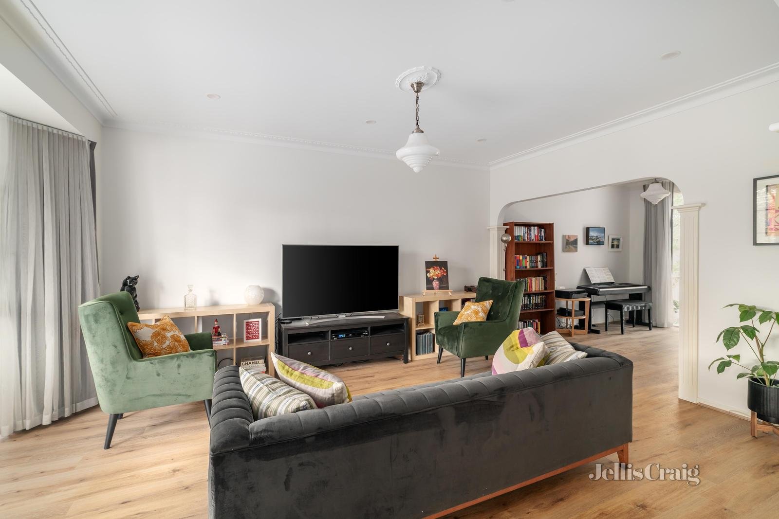 8/36 Daniell Place, Kew image 3