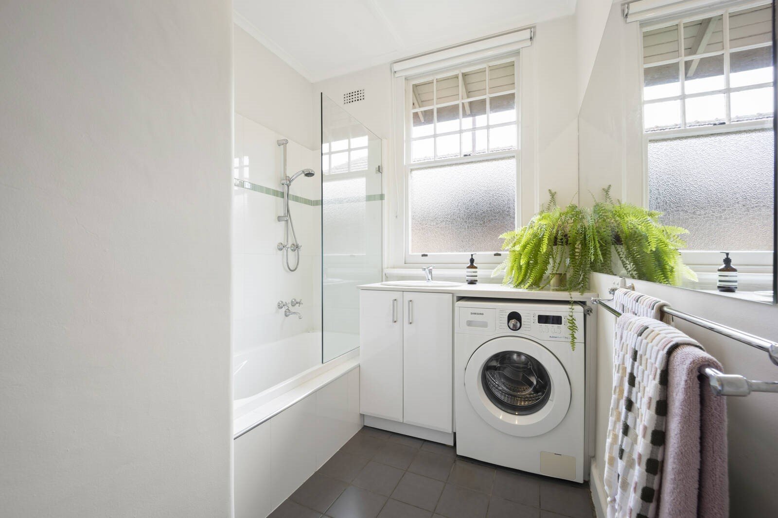 Property Gallery Thumbnail 6