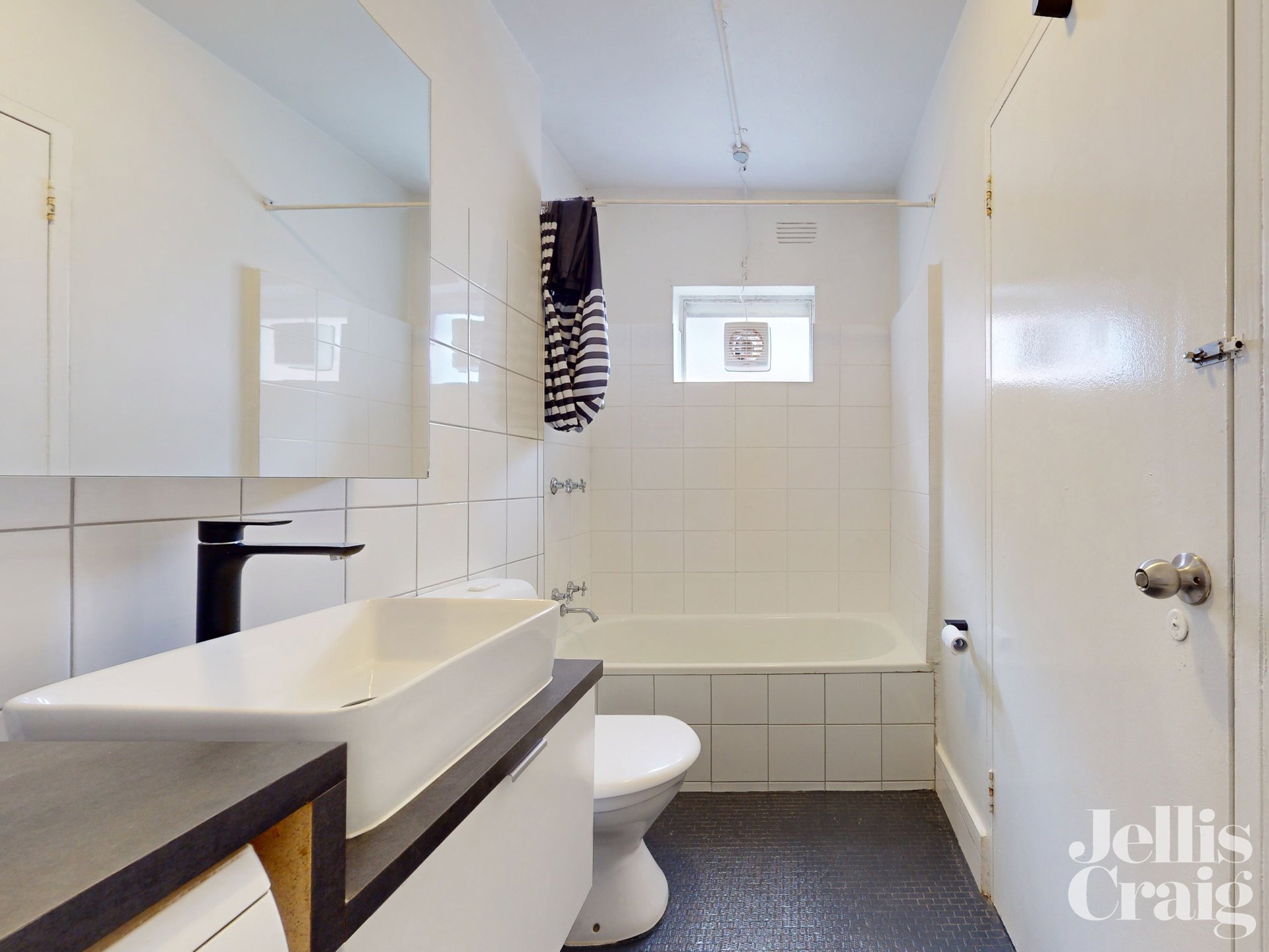 8/37 Bignell Street, Flemington image 7