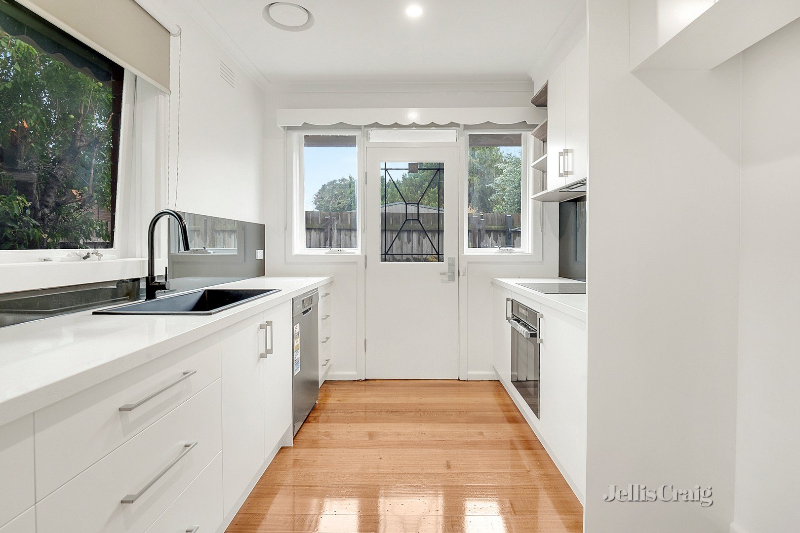 8/37 Blyth Street, Brunswick image 5