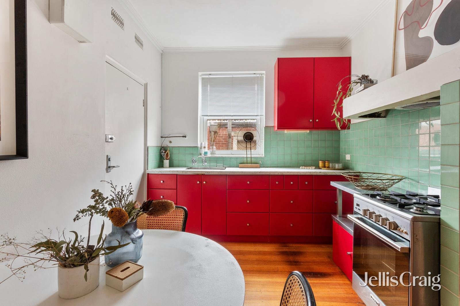 8/37 Eildon Road, St&nbsp;Kilda image 3