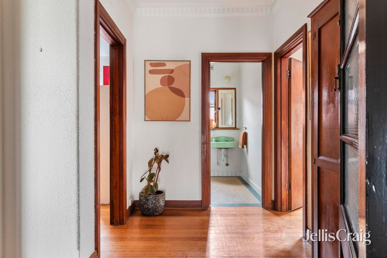 8/37 Eildon Road, St&nbsp;Kilda image 6