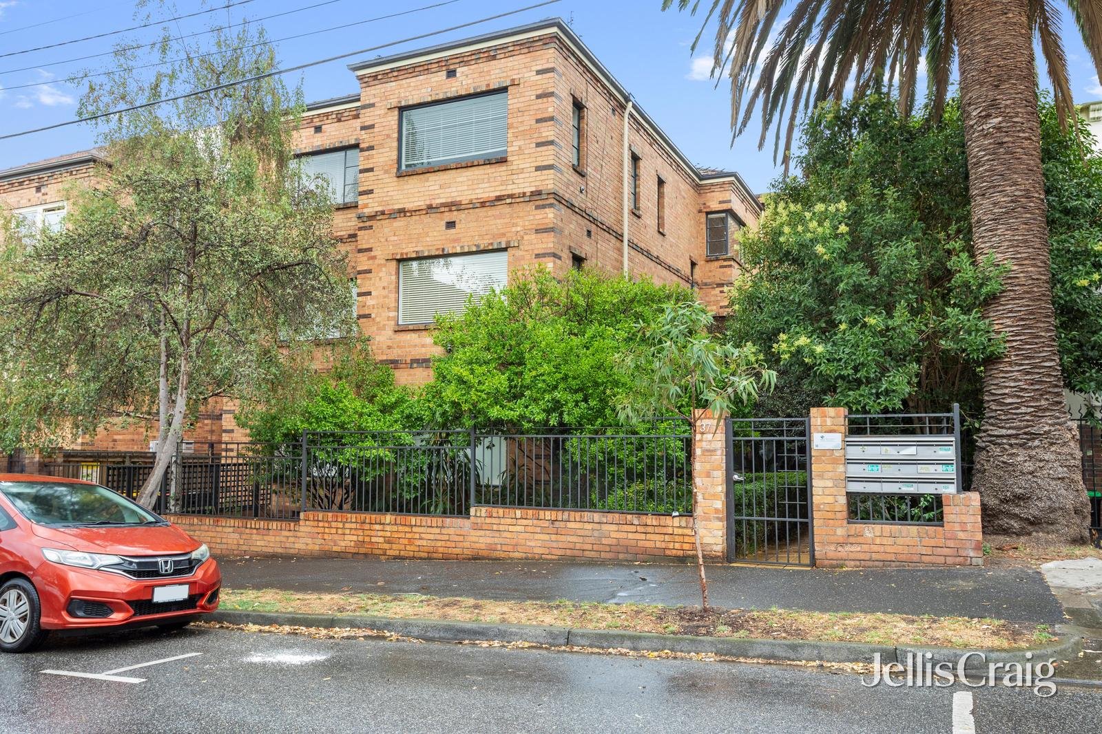 8/37 Eildon Road, St&nbsp;Kilda image 7