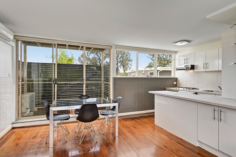 8/37 Park Street, Hawthorn image 2