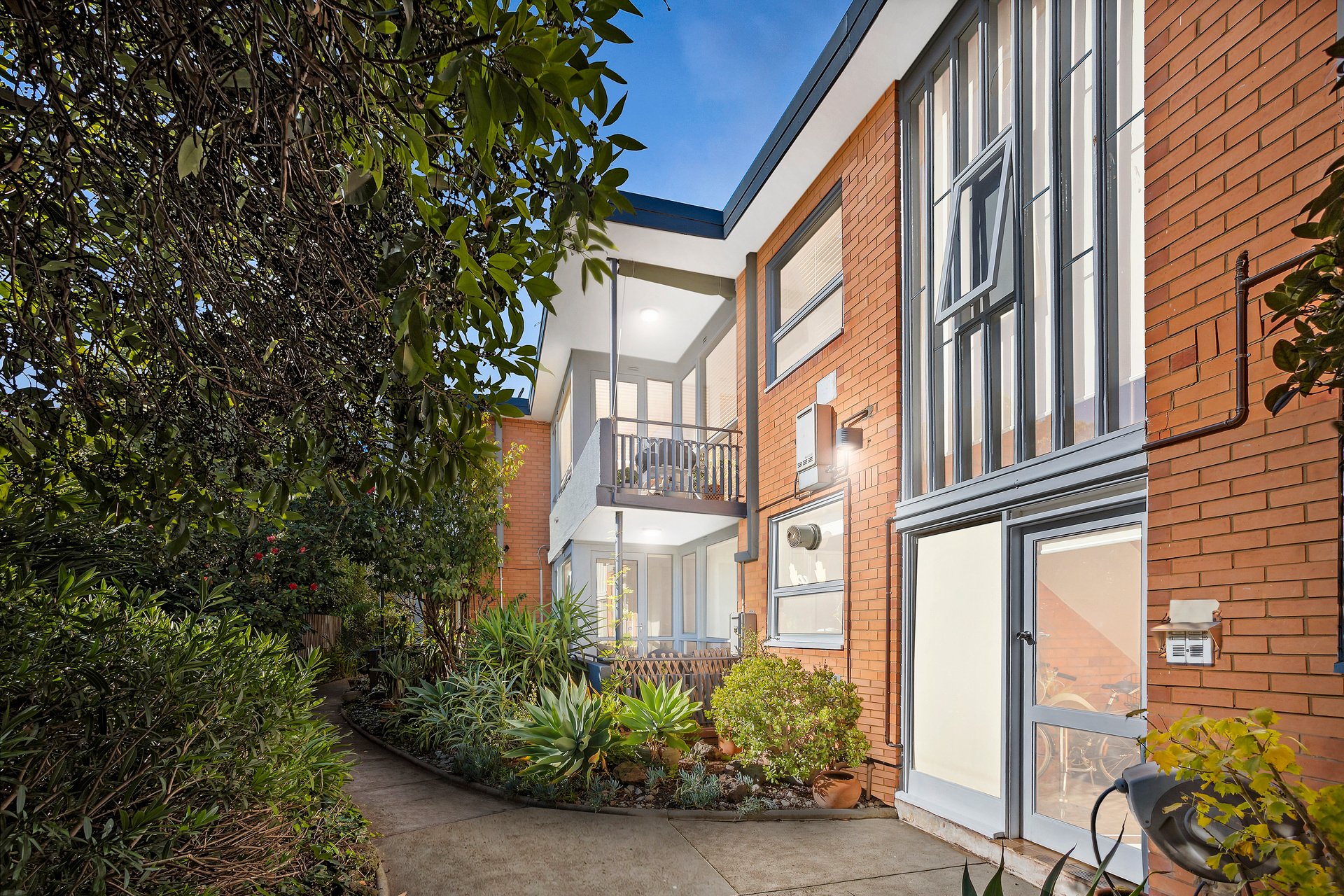 Property Gallery Thumbnail 3