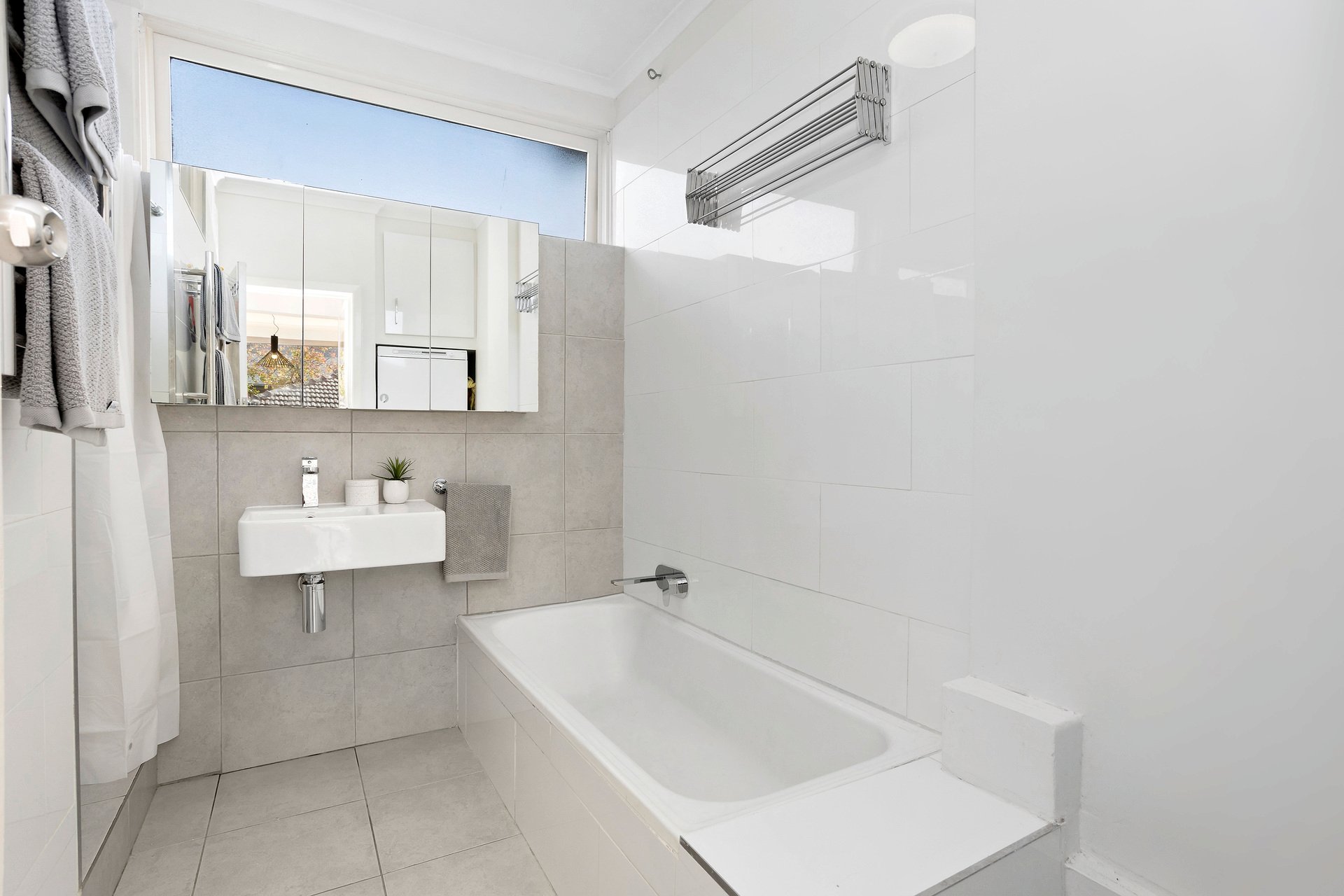 Property Gallery Thumbnail 9