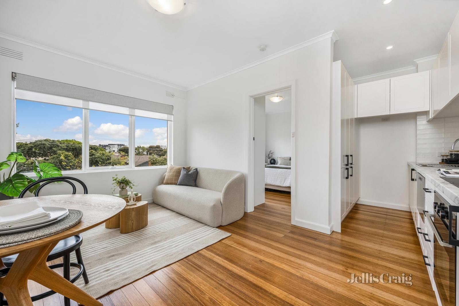 8/38 Edgar Street, Glen Iris image 4