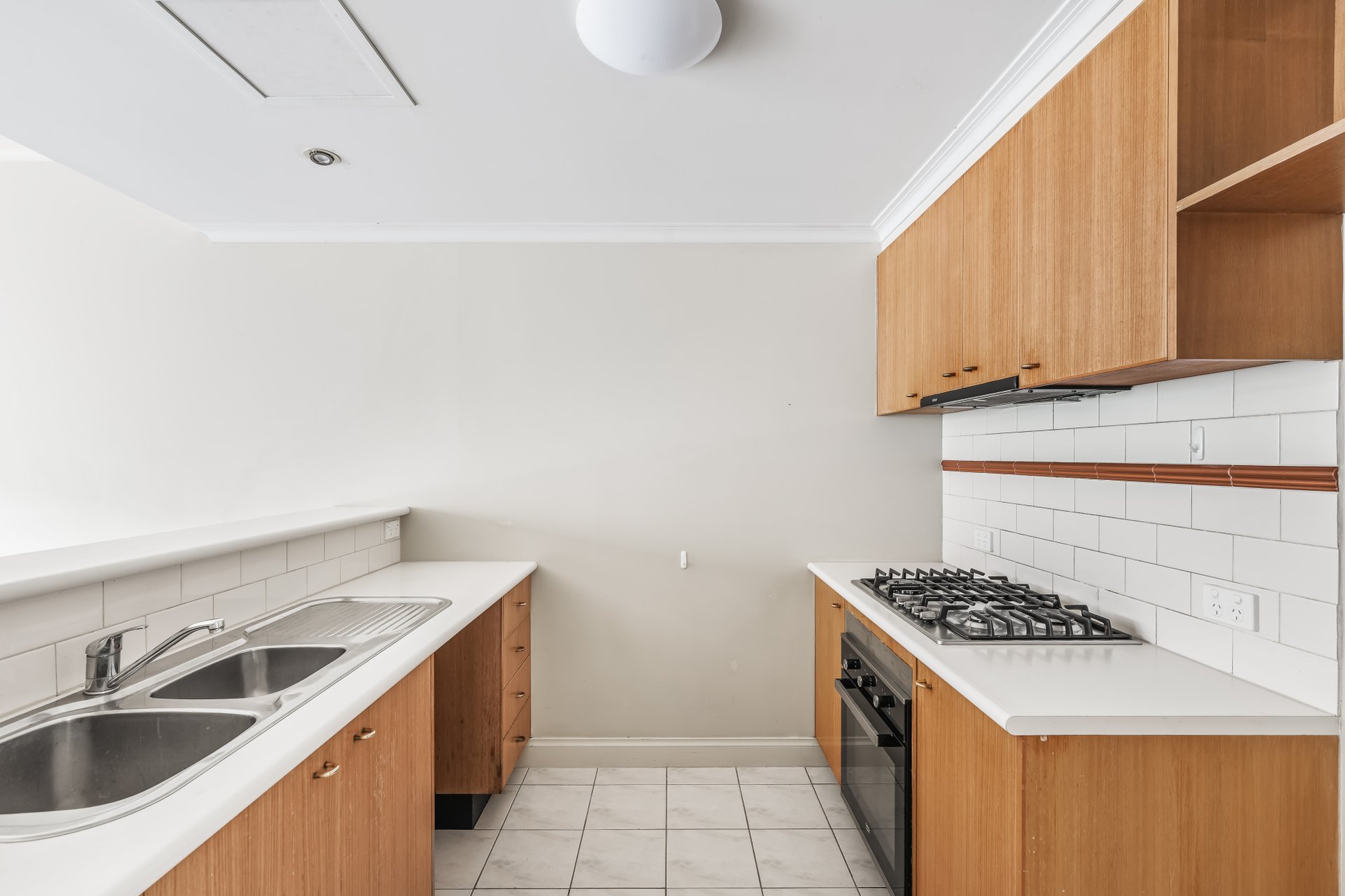 8/38 Wells Street, Southbank image 5