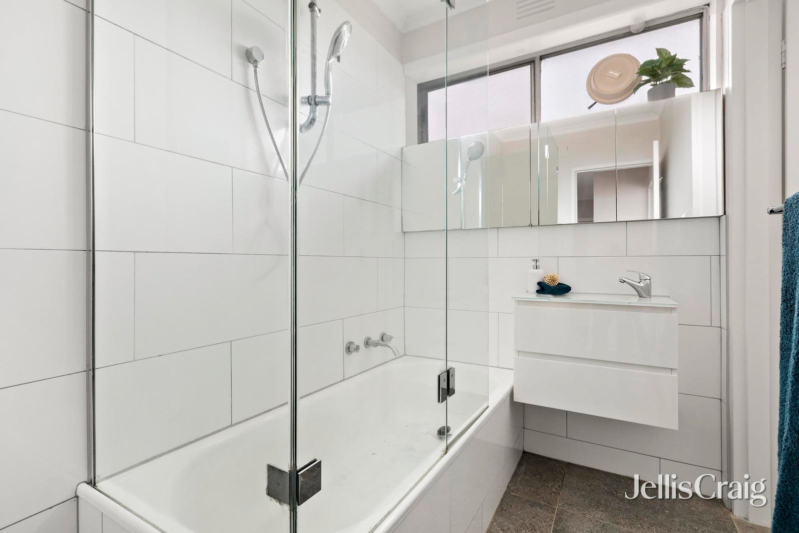 8/39 Dover Street, Flemington image 7