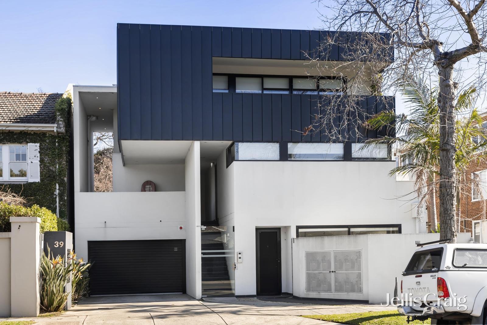 8/39 Kooyong Road, Armadale image 1