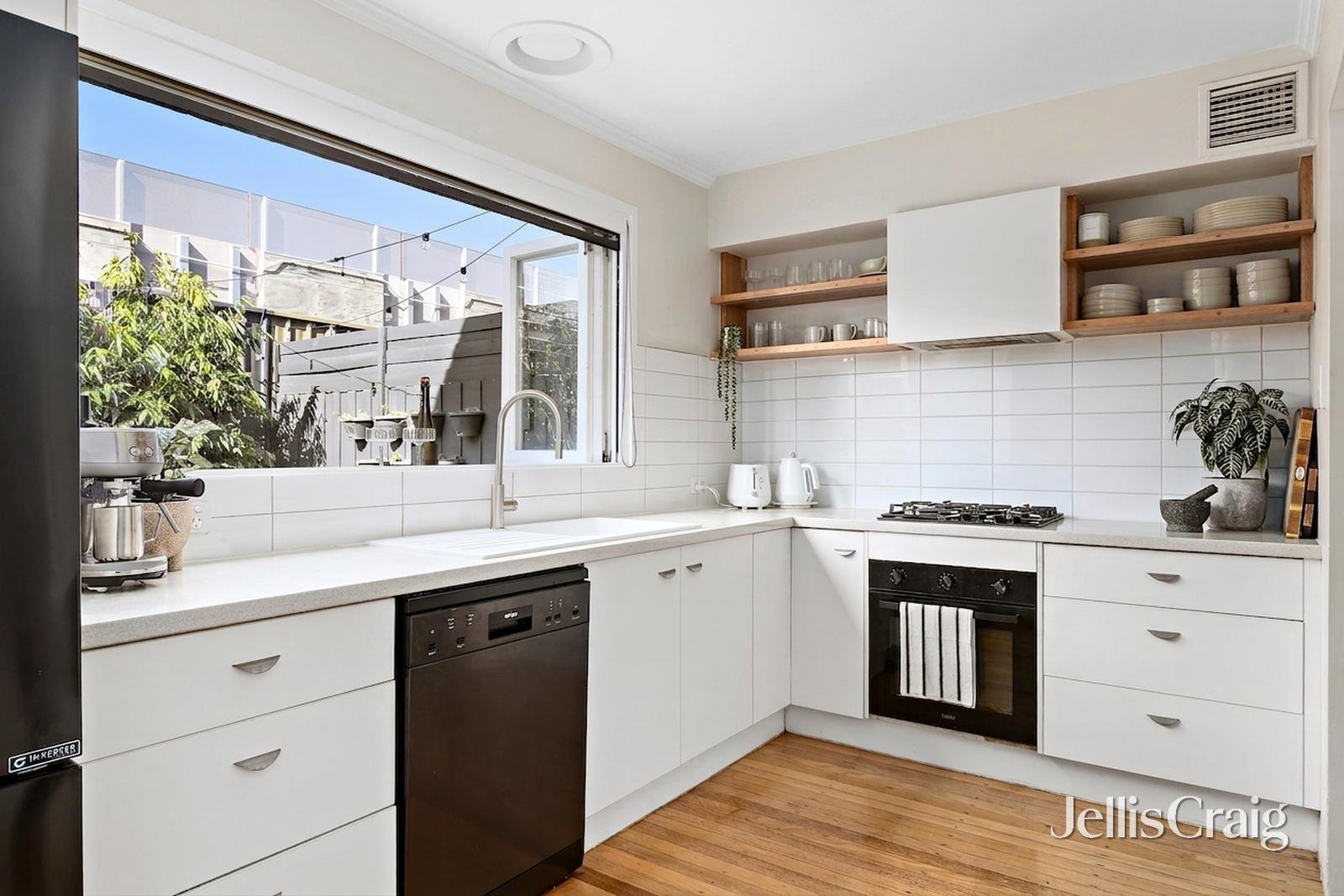 8/39 Maribyrnong Road, Ascot&nbsp;Vale image 3