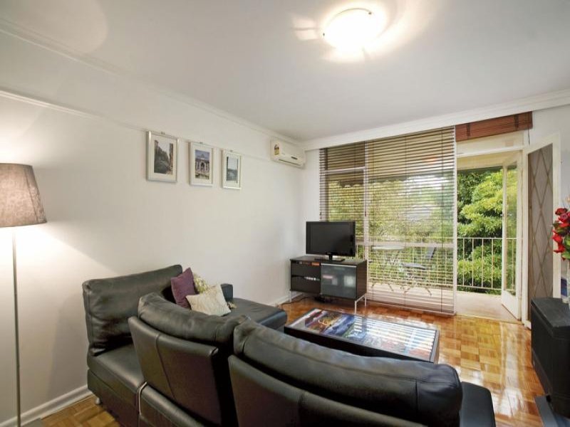 8/394 Mont Albert Road, Mont Albert image 2