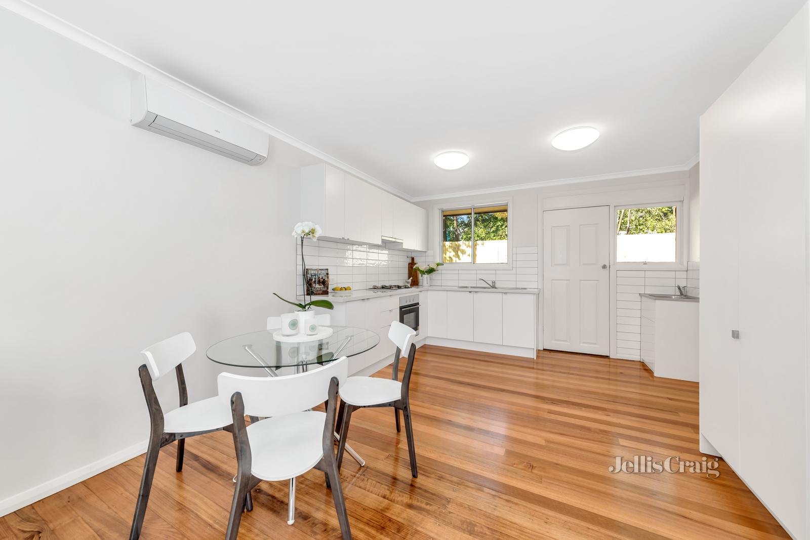 8/4-6 Rosedale Crescent, Ringwood East image 3