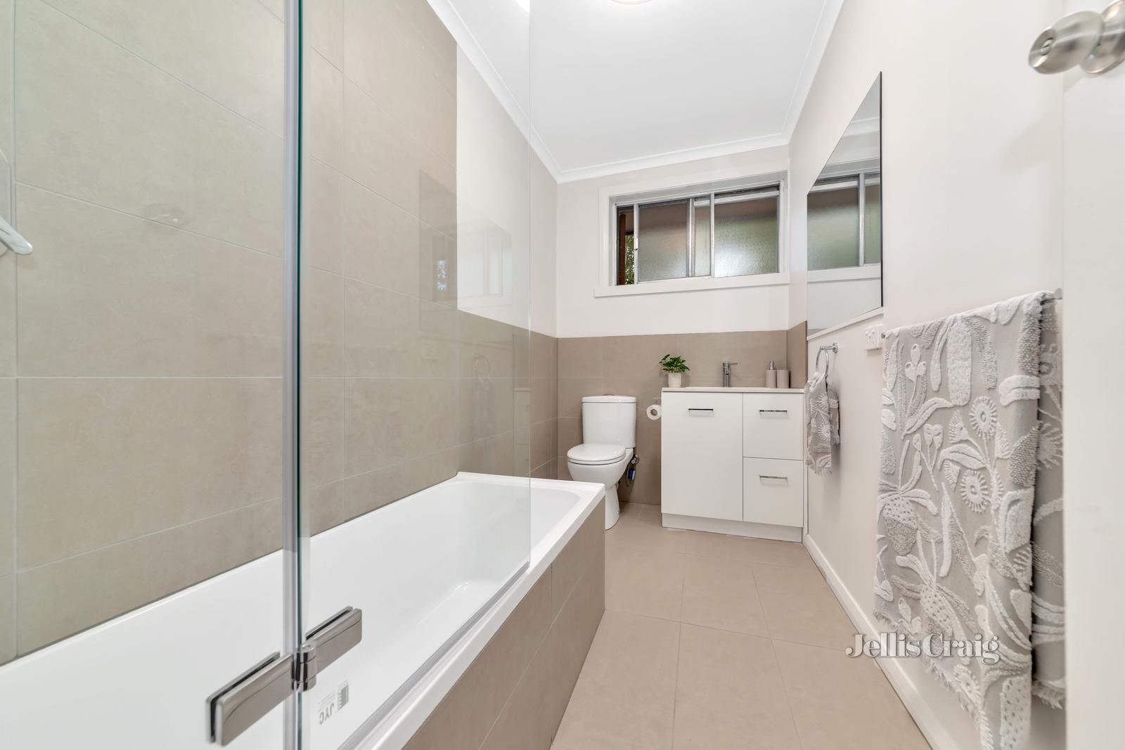 8/4-6 Rosedale Crescent, Ringwood East image 5