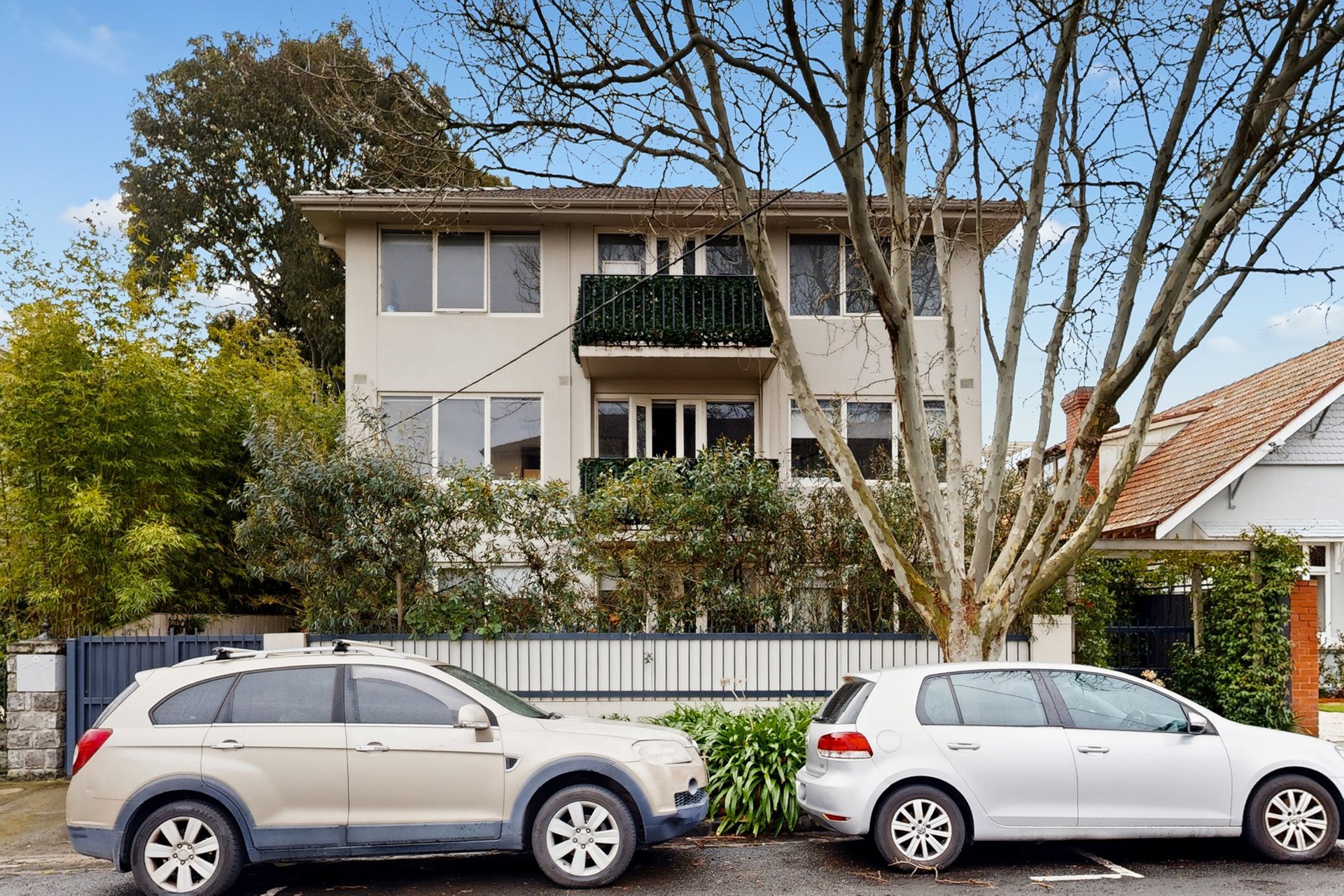 8/4 Burns Street, Elwood image 5