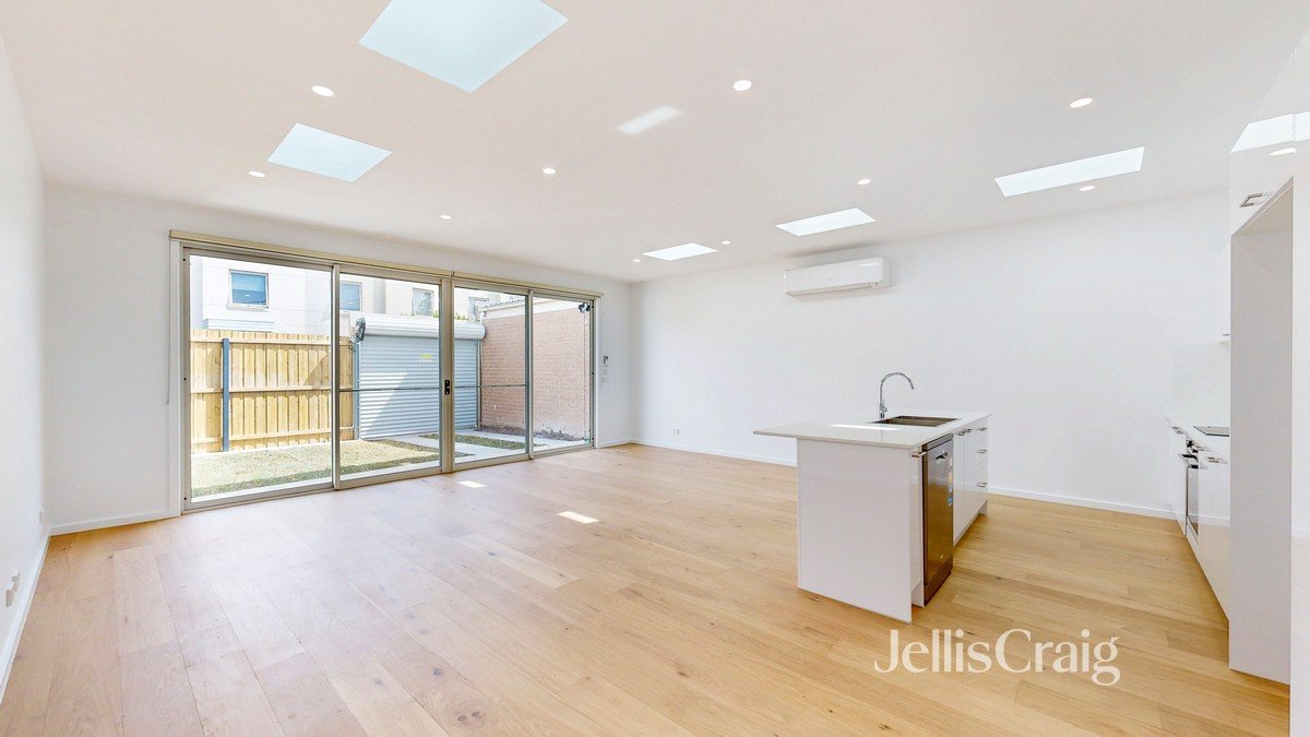 84 Egan St, Richmond image 2